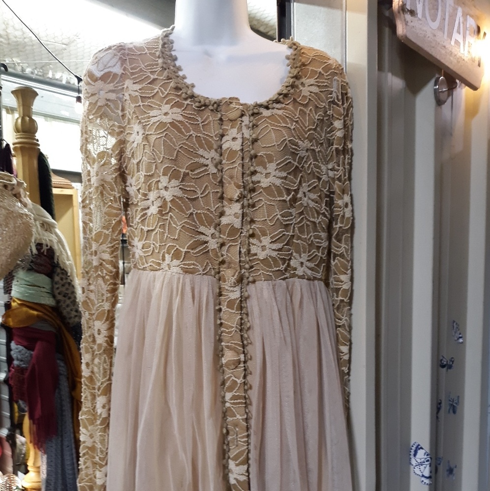 Dress - Picture 2 of 3